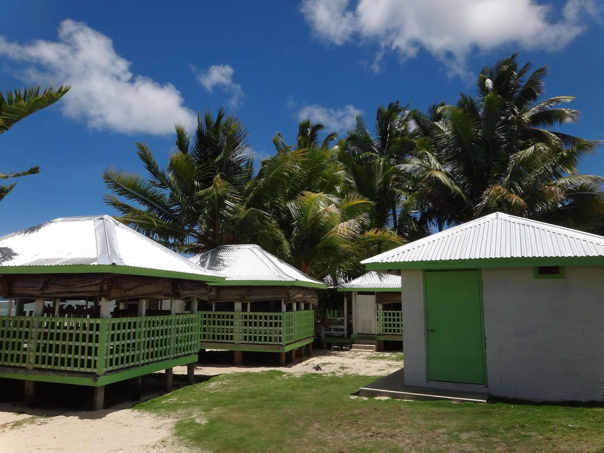 Tailua Beach Fales Manase Exterior foto