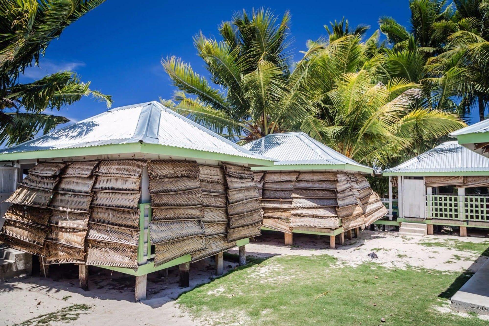 Tailua Beach Fales Manase Exterior foto
