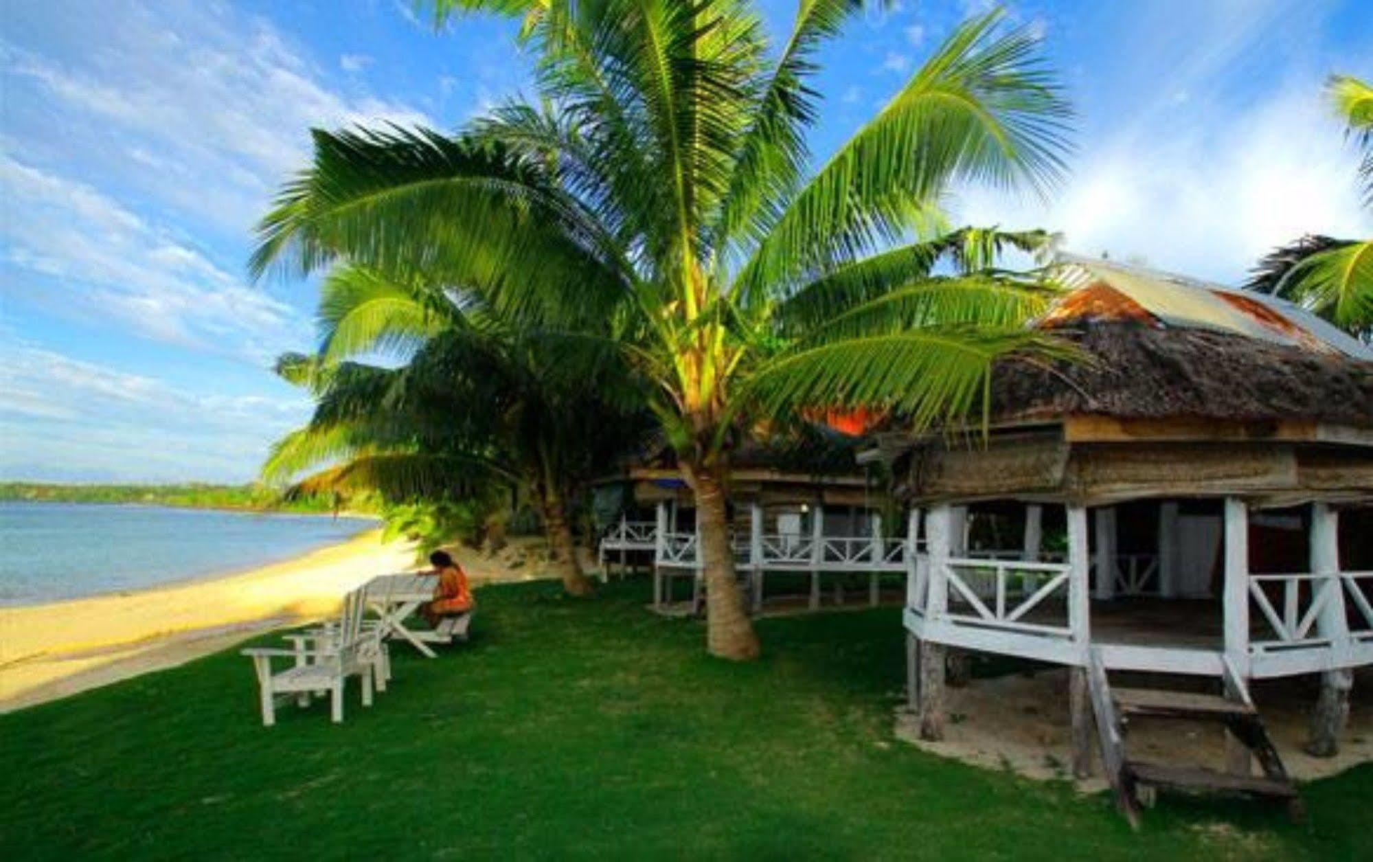 Tailua Beach Fales Manase Exterior foto